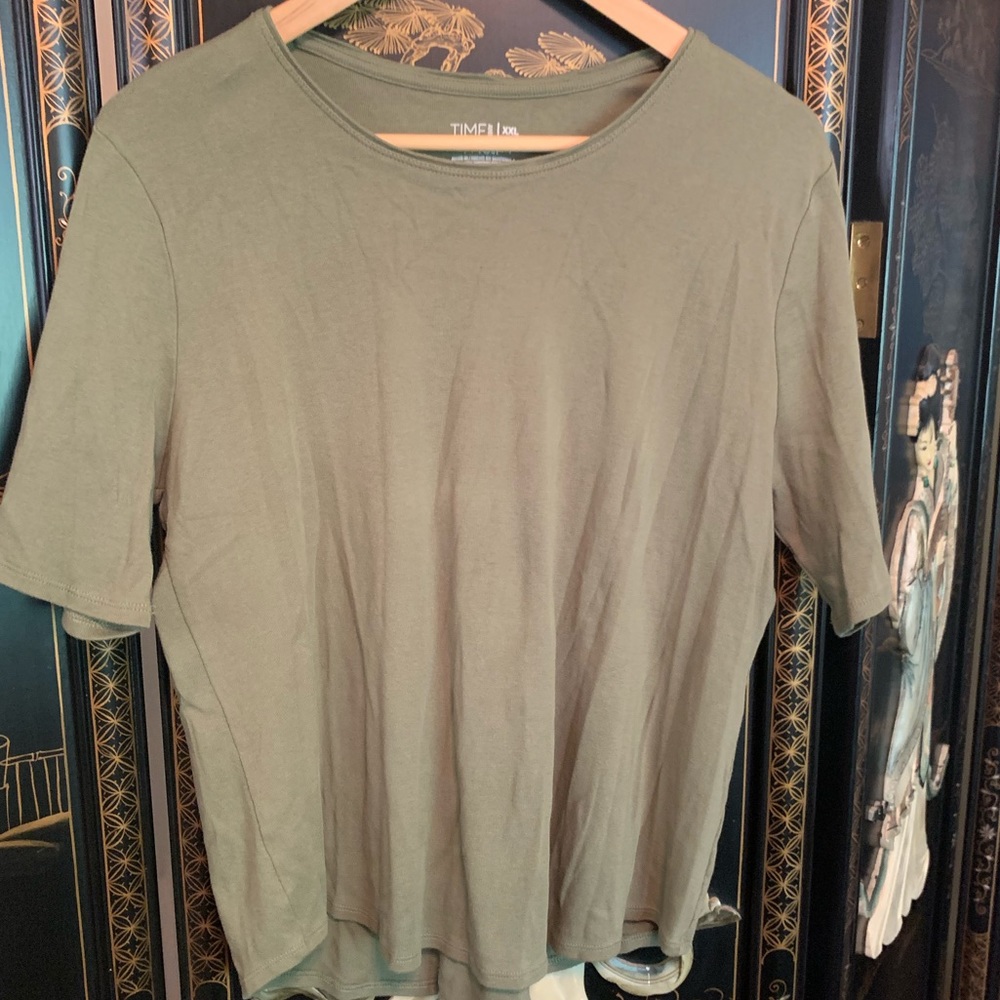 2x Green t-shirt, Free w/any other purchase
